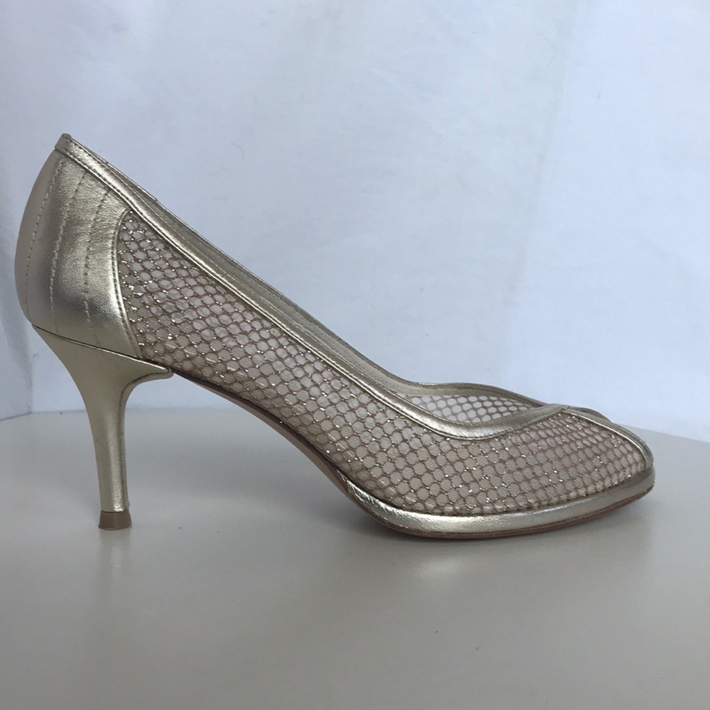 Stuart Weitzman Women’s Pump